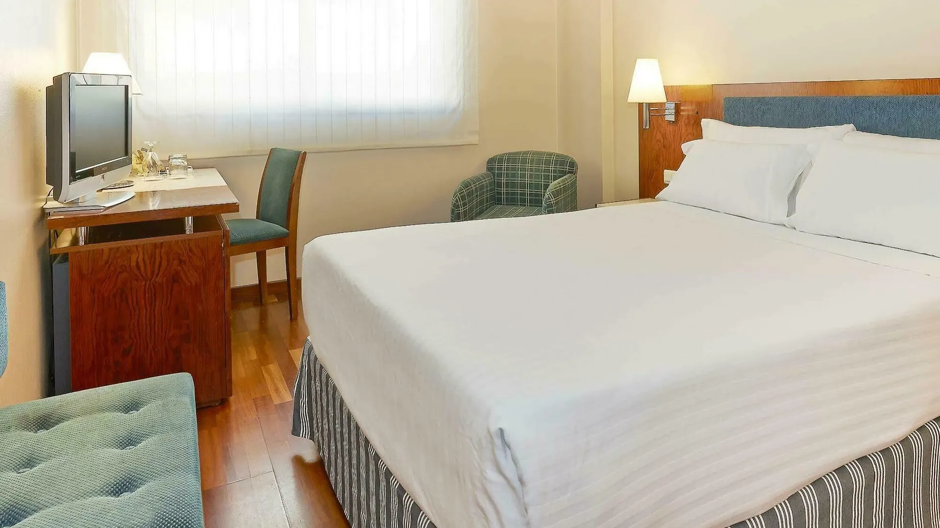 *** Hotel Nh Barcelona Entenza Spain